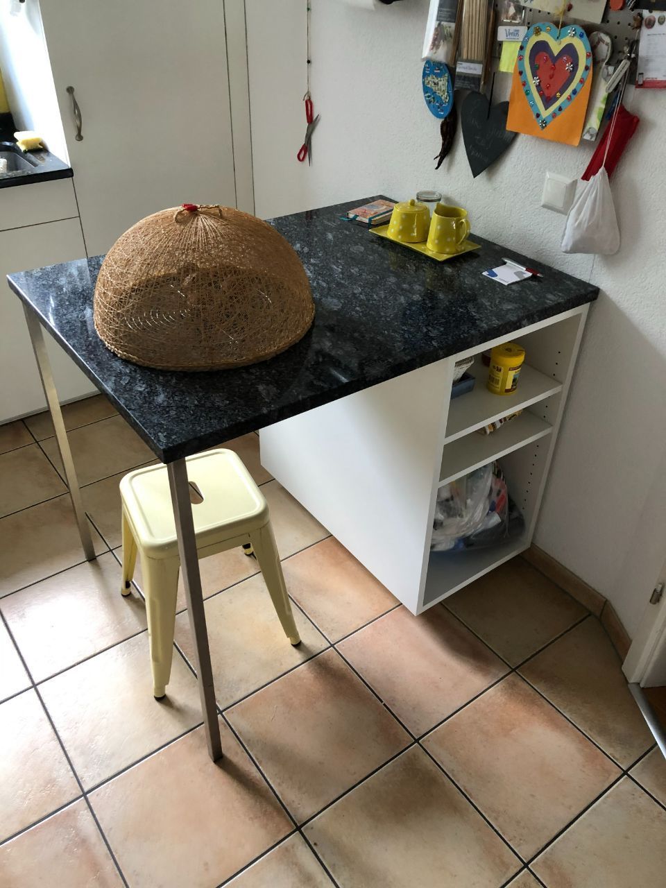 Kleiner Schreibtisch, hergestellt von HolzREBEL
