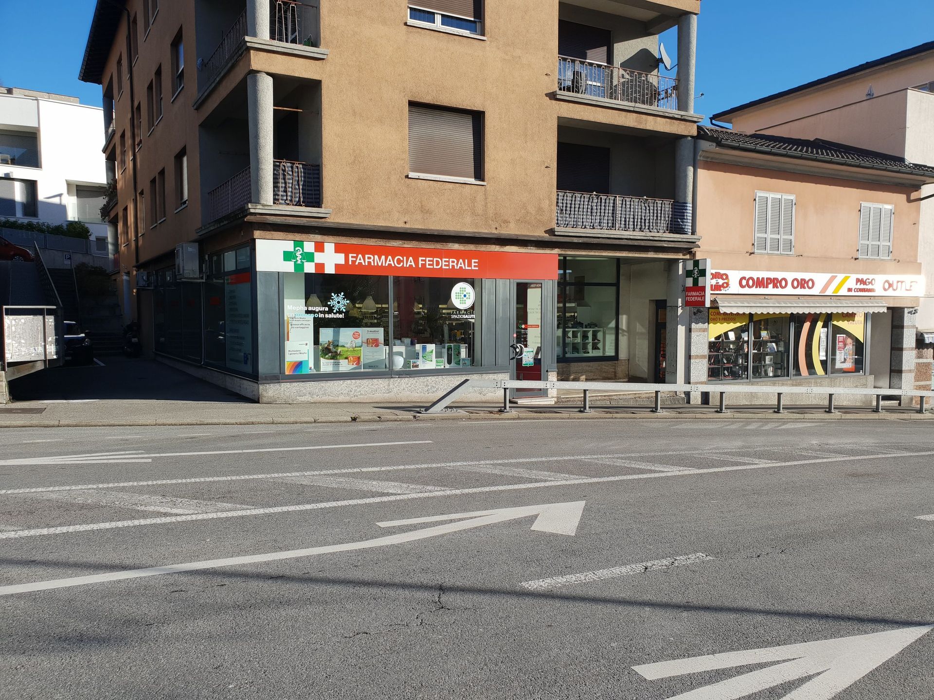 Edificio esterno - Farmacia Federale Massagno