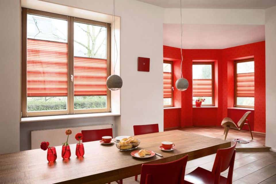 Rotes Plissee von Streit und Kriener GmbH