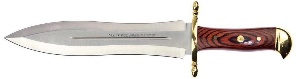 Un gran cuchillo de caza con mango de madera, guarda y pomo dorados. La hoja es plateada.