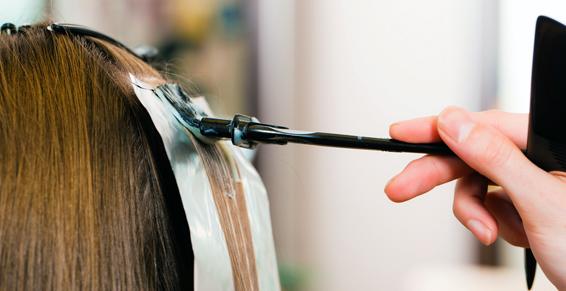 Coloration sans ammoniaque et sans paraben par votre salon de coiffure