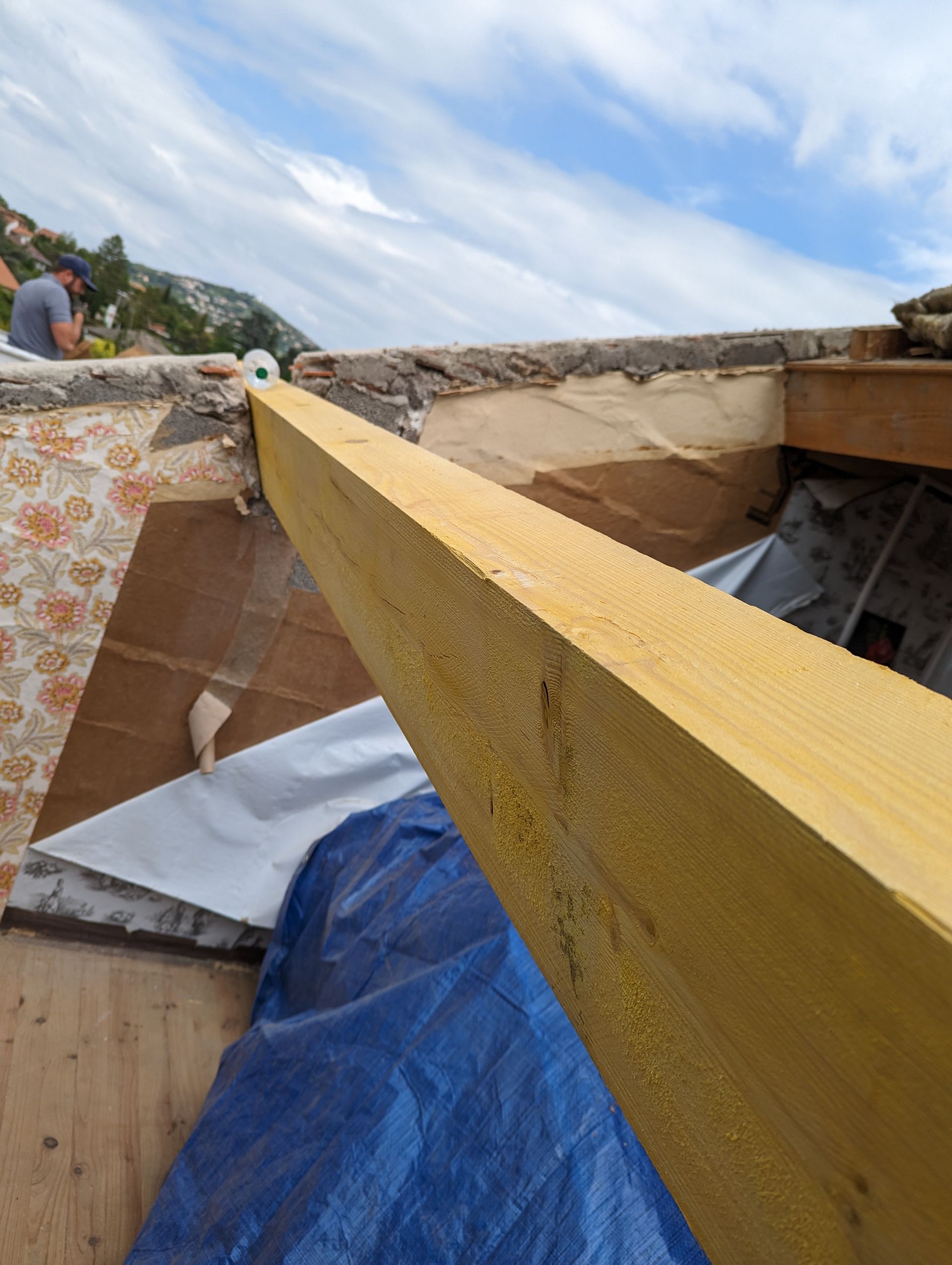 Réfection de toiture en tuiles, ouvrage bois