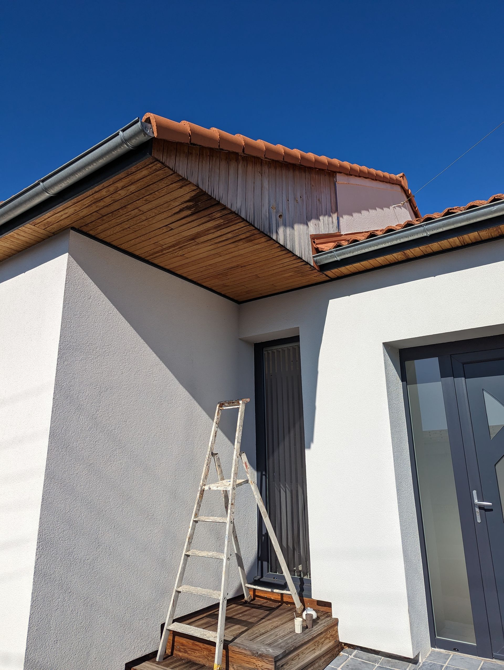 Travaux de réfection de toit en cours