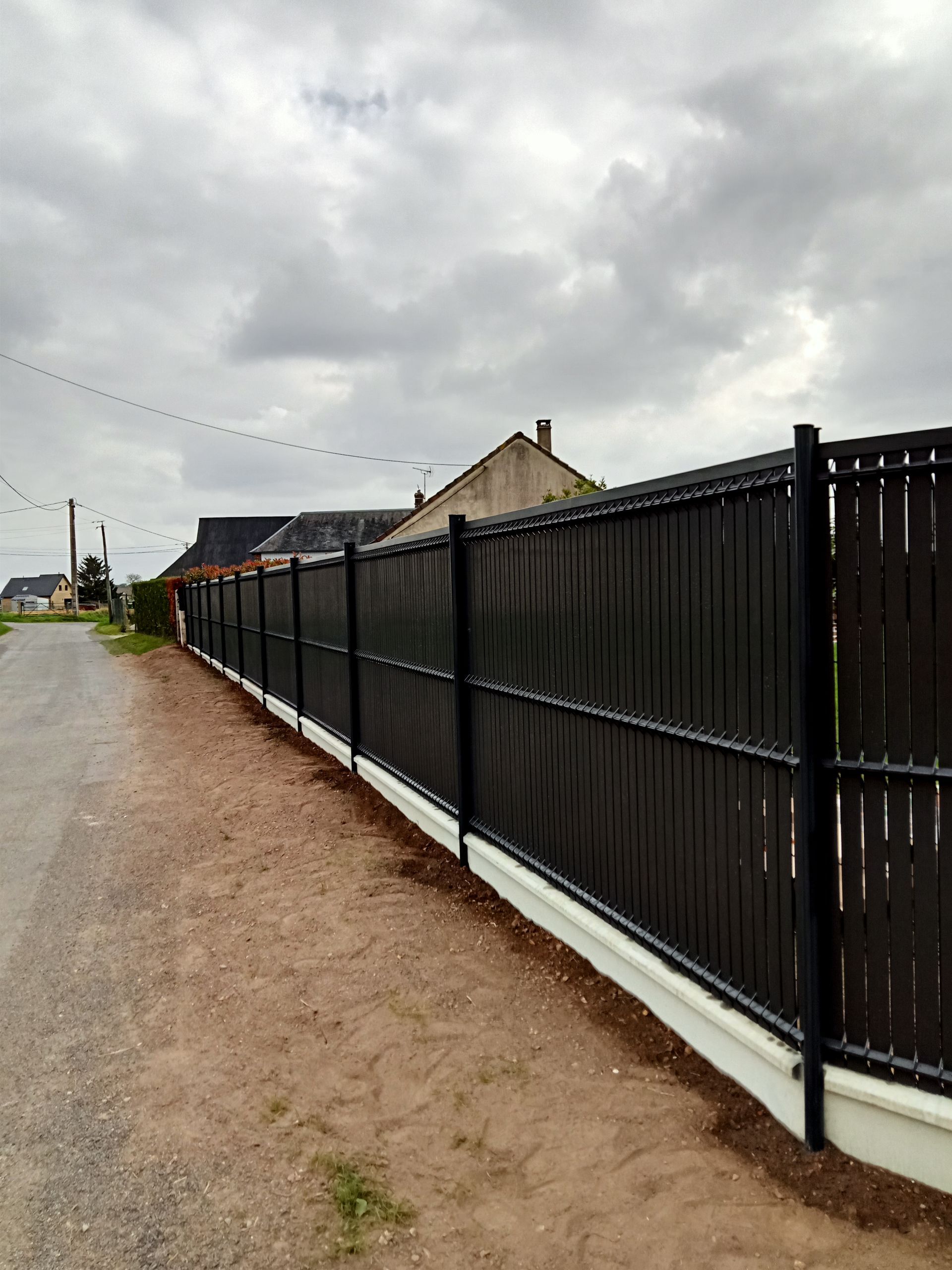 Grillage extérieur noir