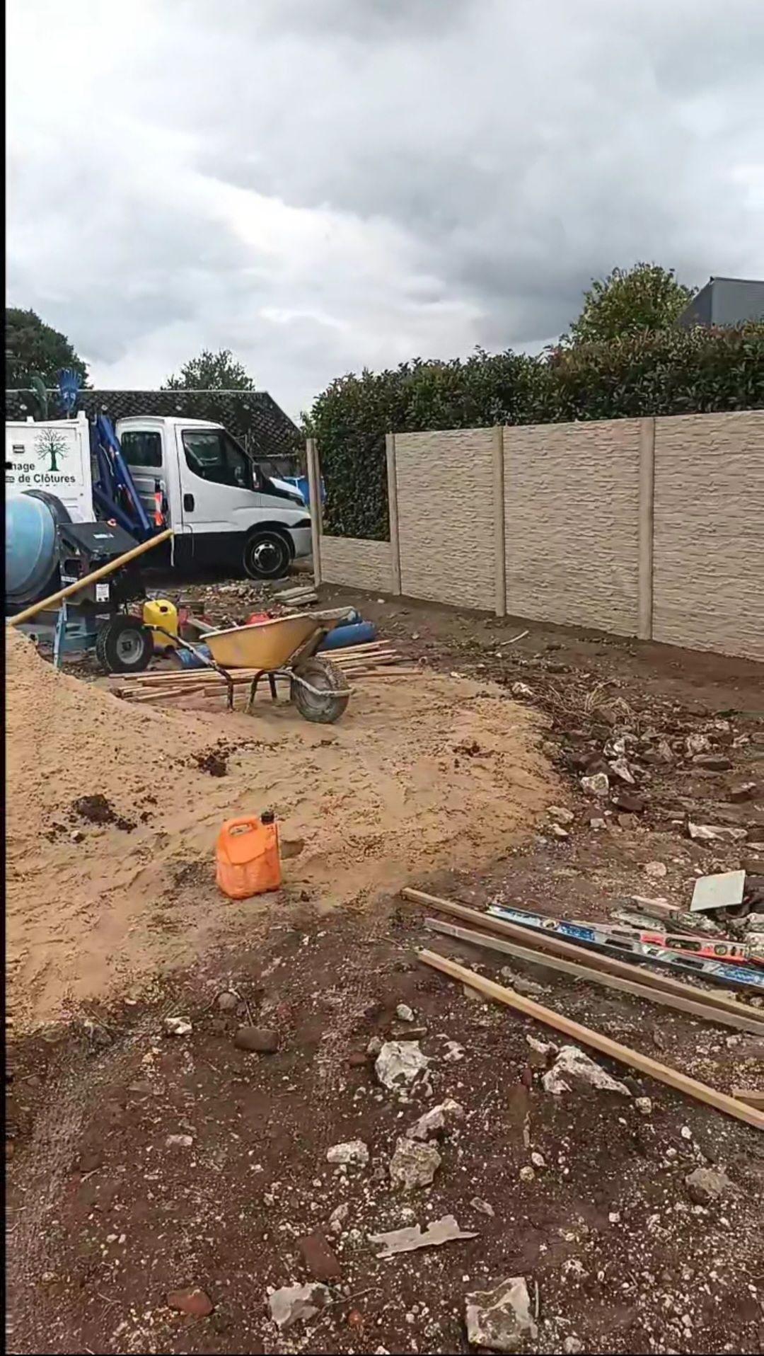 Clôture en bois opaque