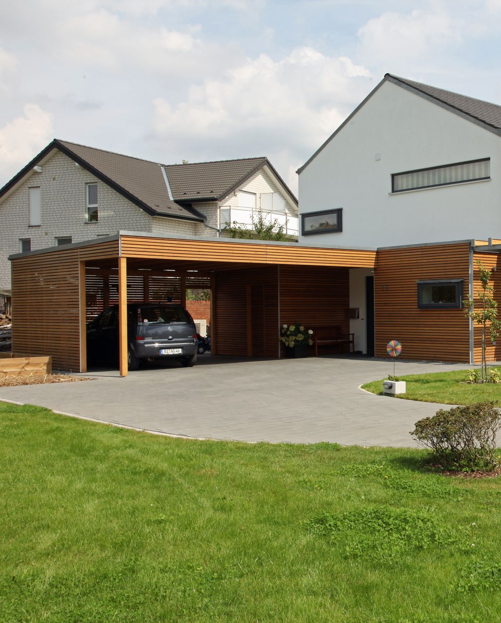 Carpot double place avec une partie fermée