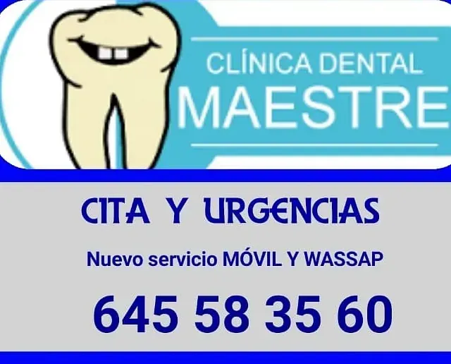 Un cartel azul y blanco para Clínica Dental Maestre.