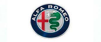 El logotipo de Alfa Romeo tiene una serpiente y una cruz.