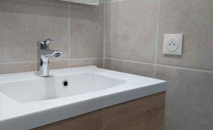 Un évier en gros plan