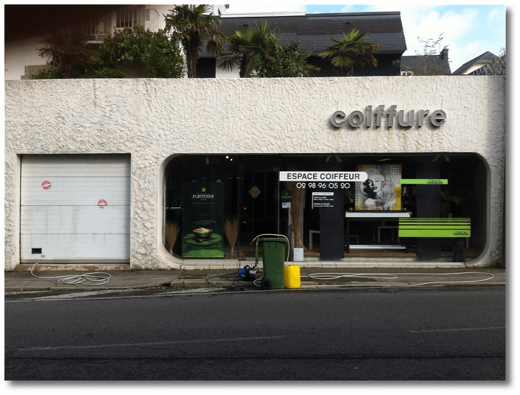 Avant ravalement façade de magasin