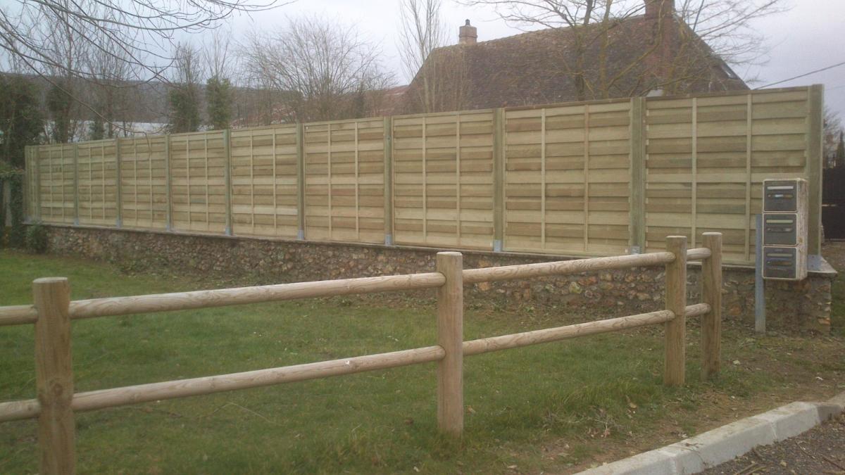 Clôture en bois