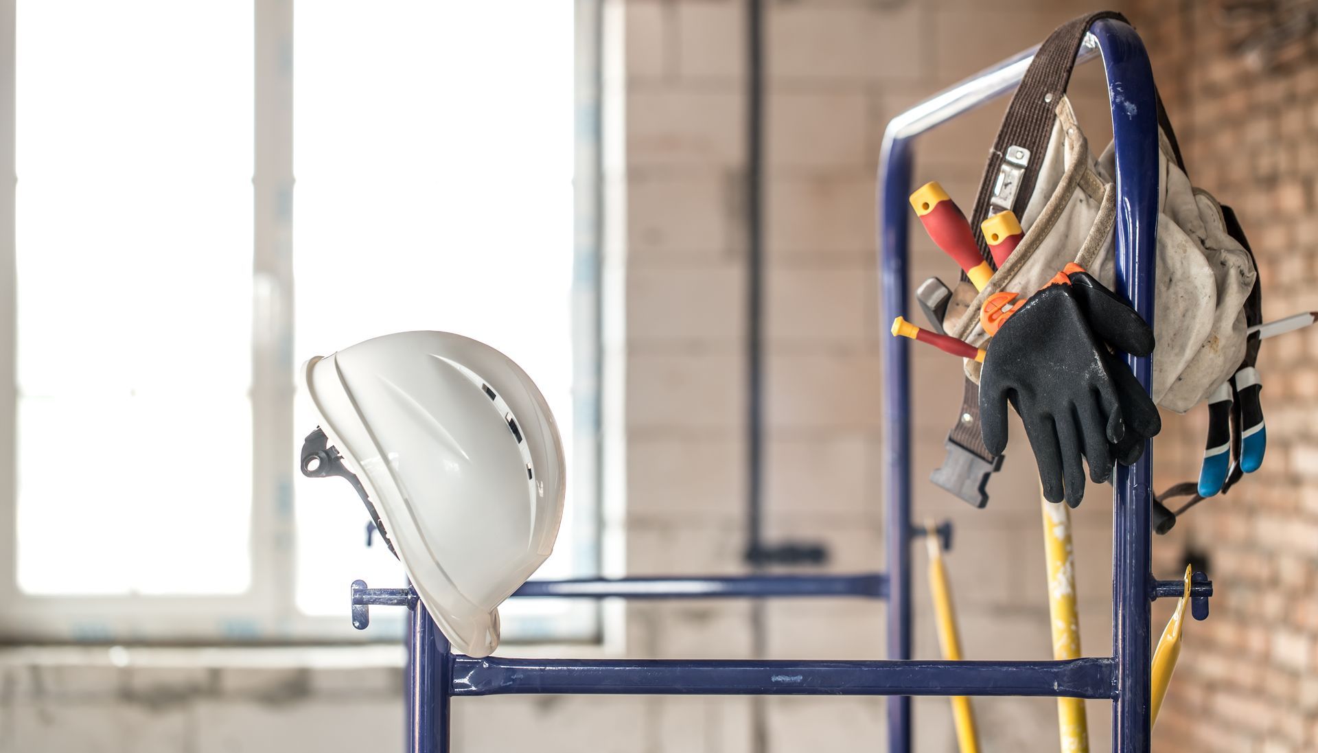 Herramientas y accesorios para trabajos de construcción