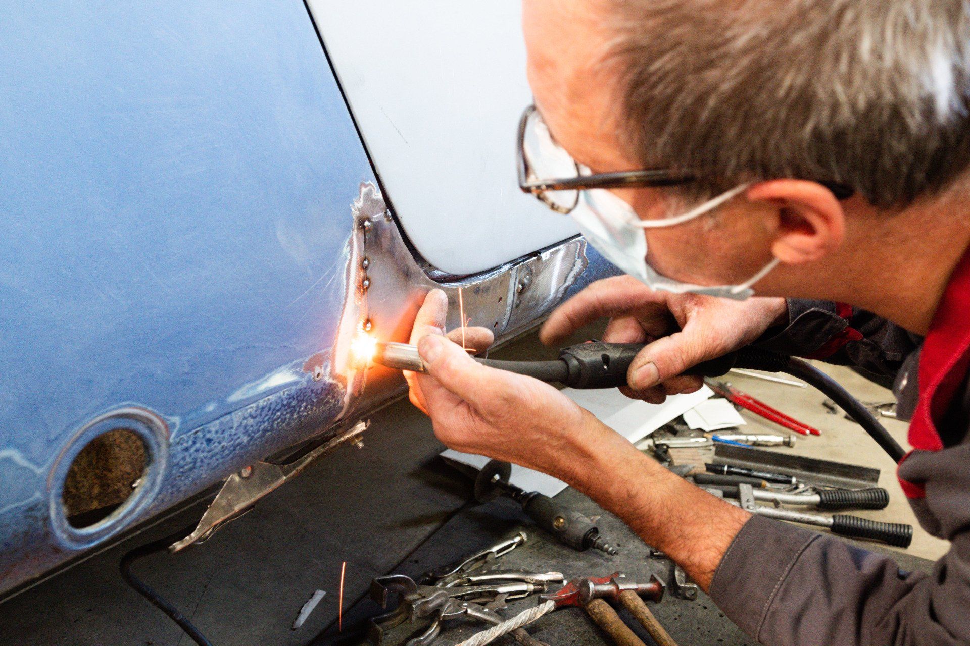 Soudure sur une carrosserie