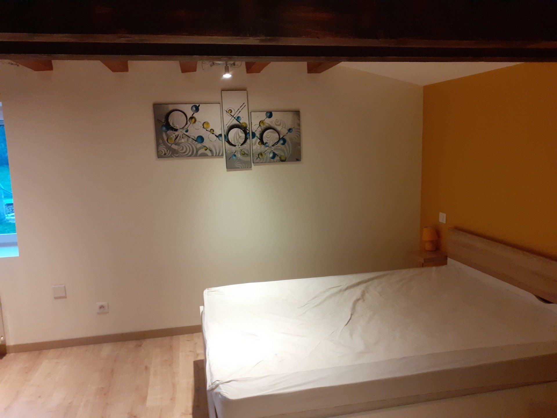 Chambre avec lit deux places