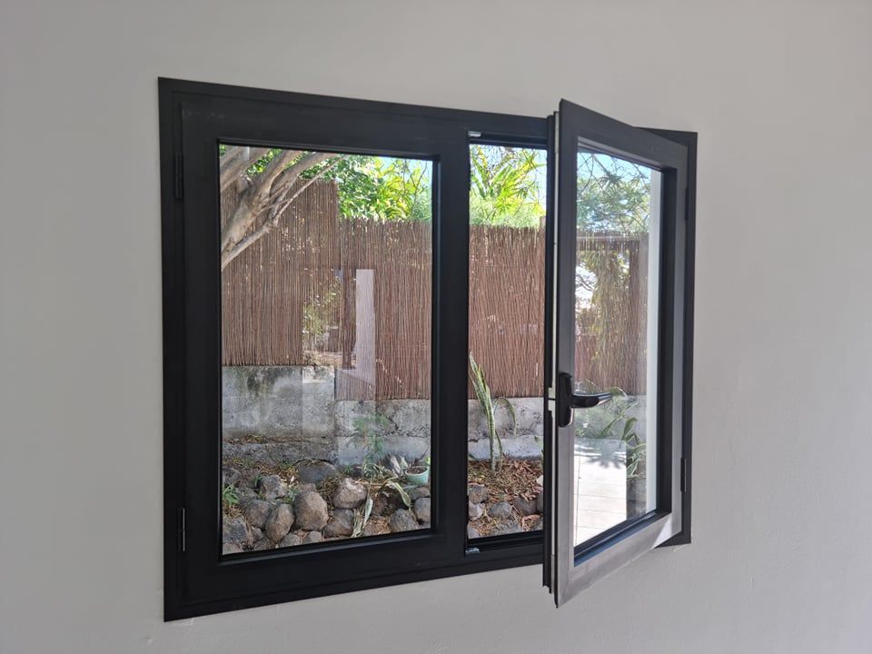 Double fenêtre en aluminium