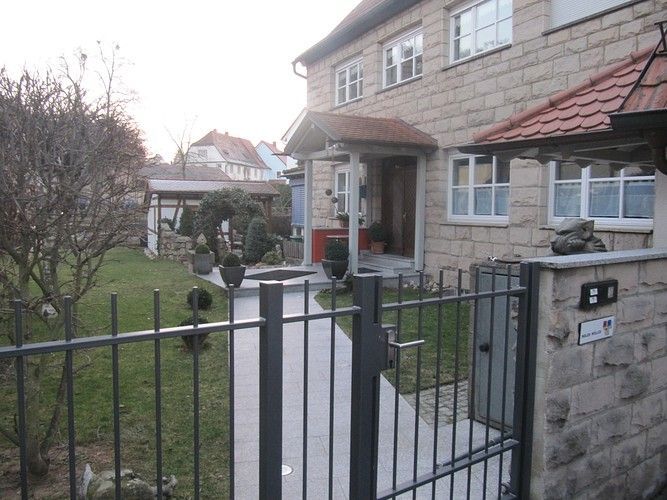 Einfamilienhaus mit Garten