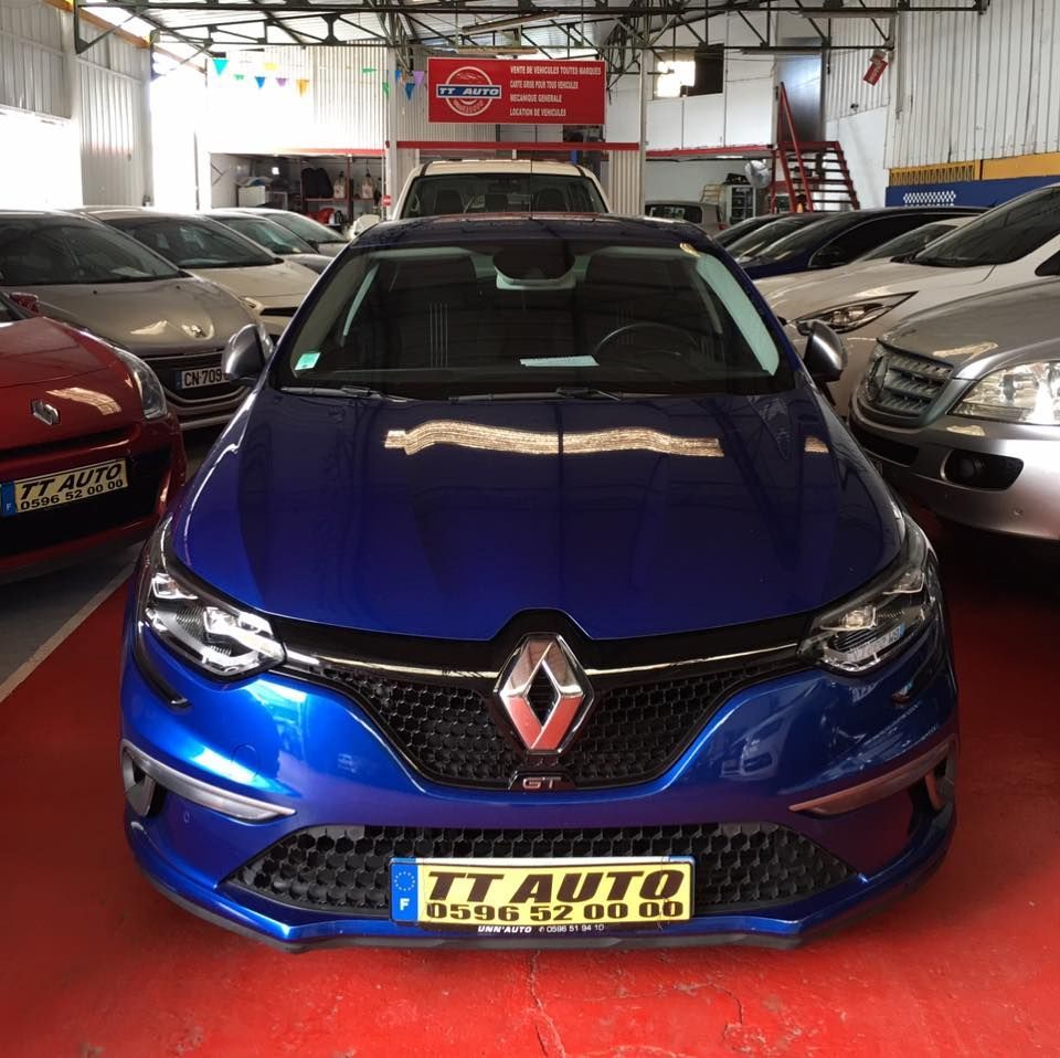 Renault Mégane bleue GT