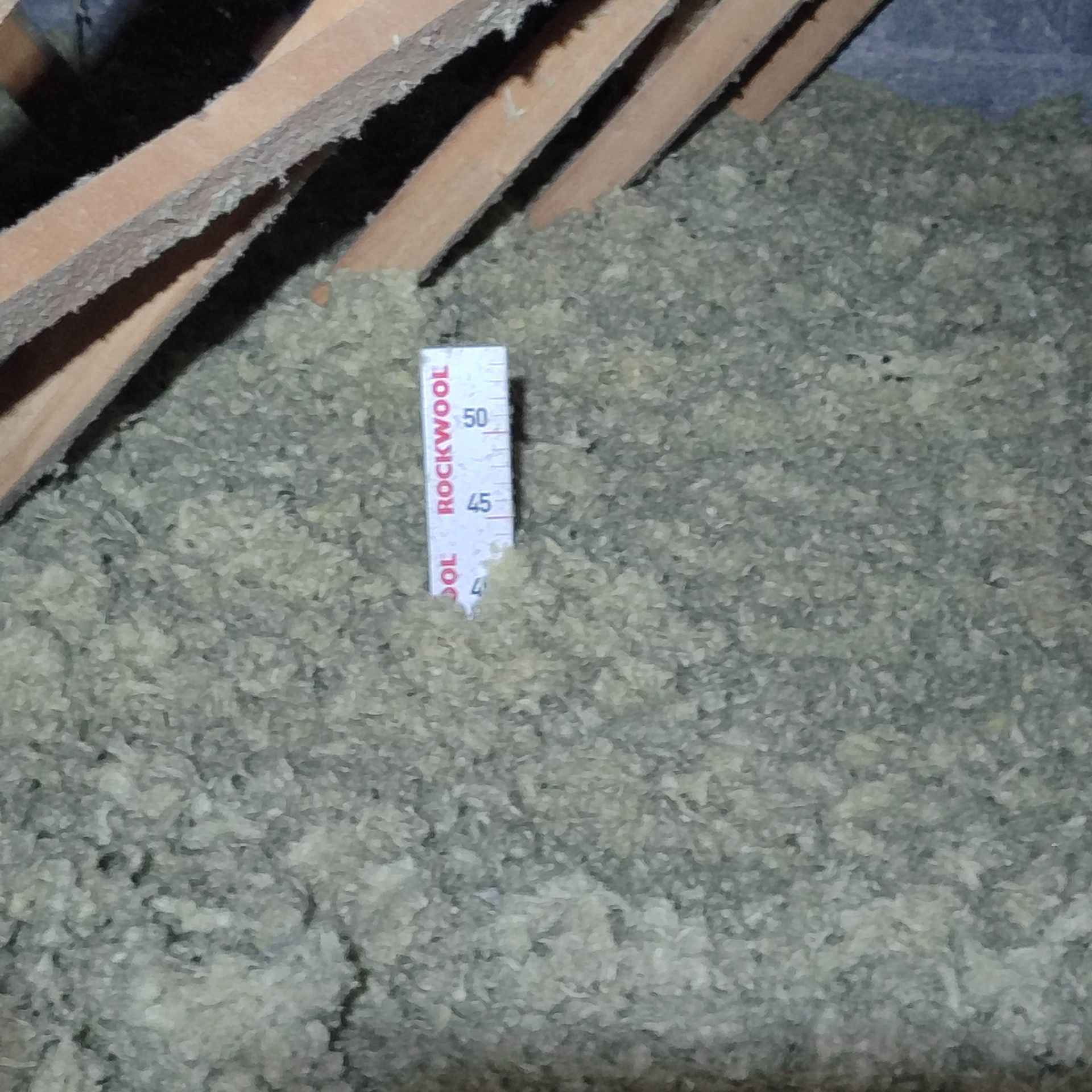 GTIsolation : Isolation de combles par soufflage de laine de roche 