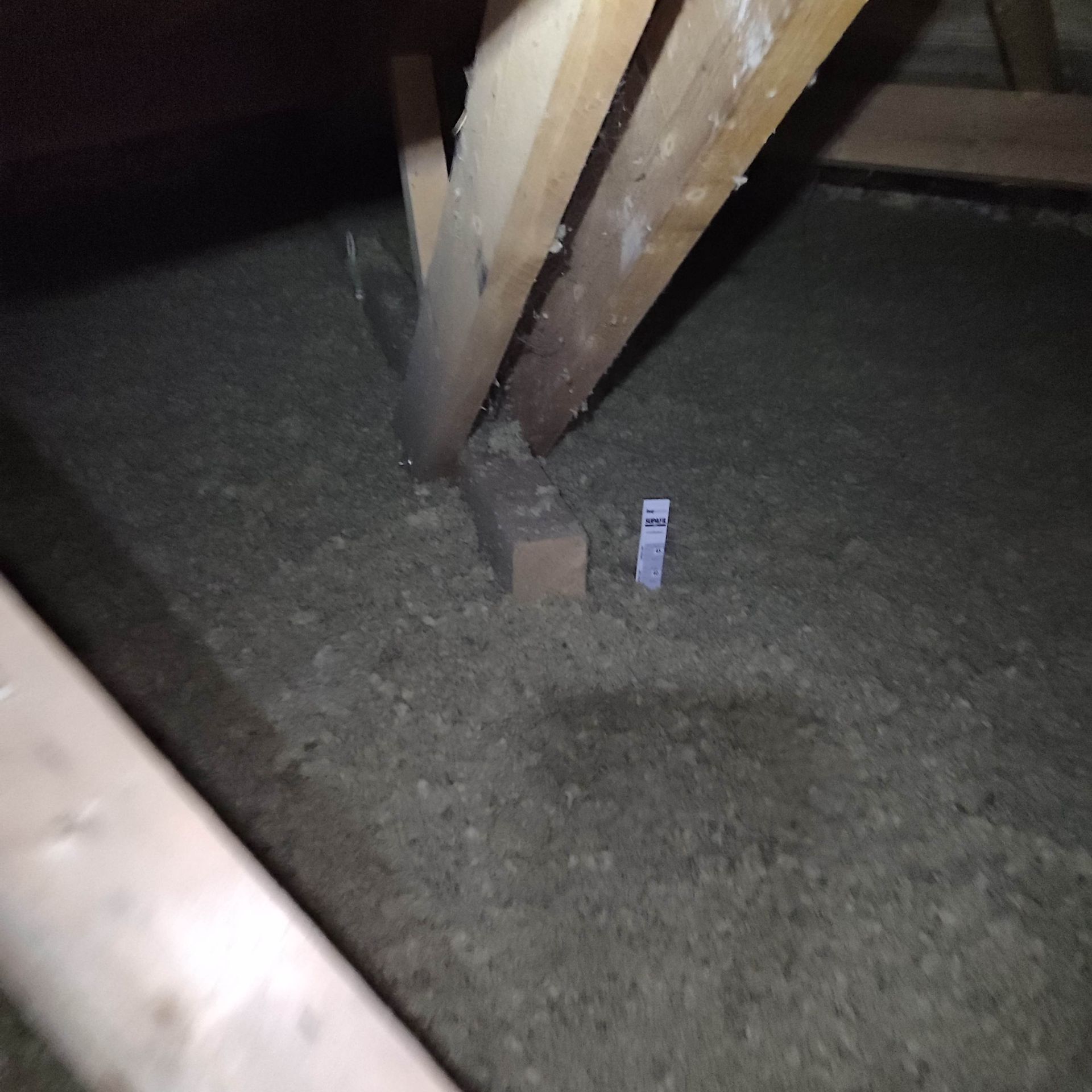 GTIsolation : Isolation de combles par soufflage de laine de roche 