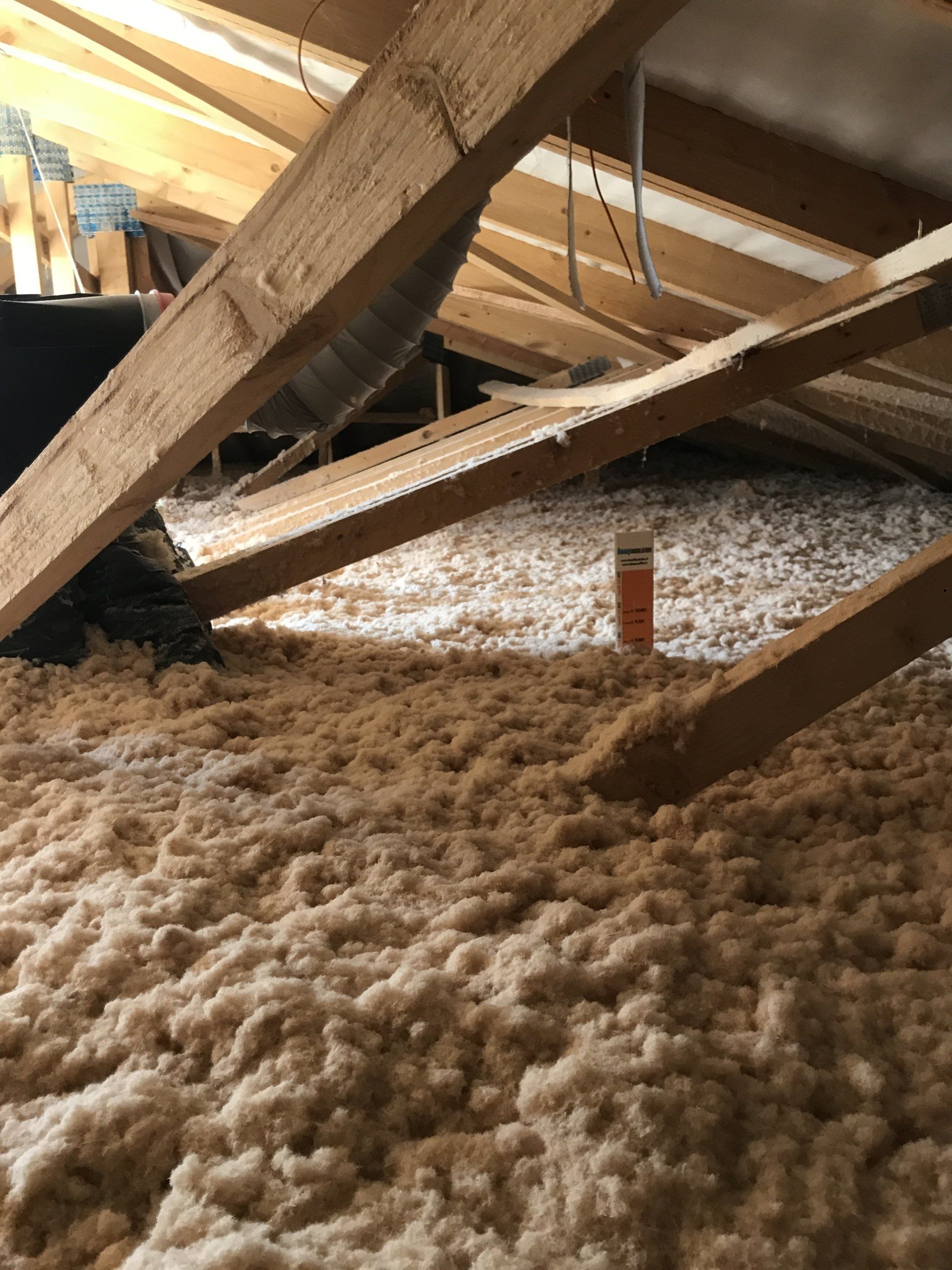 GTIsolation : laine de bois dans les combles perdus