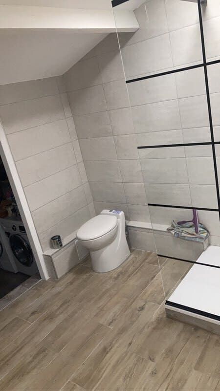 Rénovation salle de bains et pause de WC