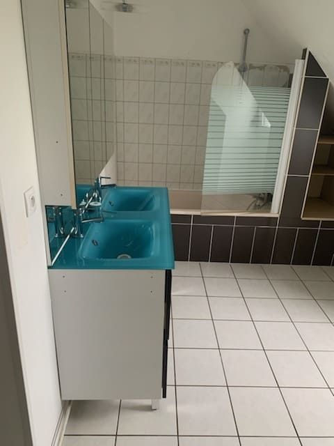 Rénovation salle de bains, double vasque bleue