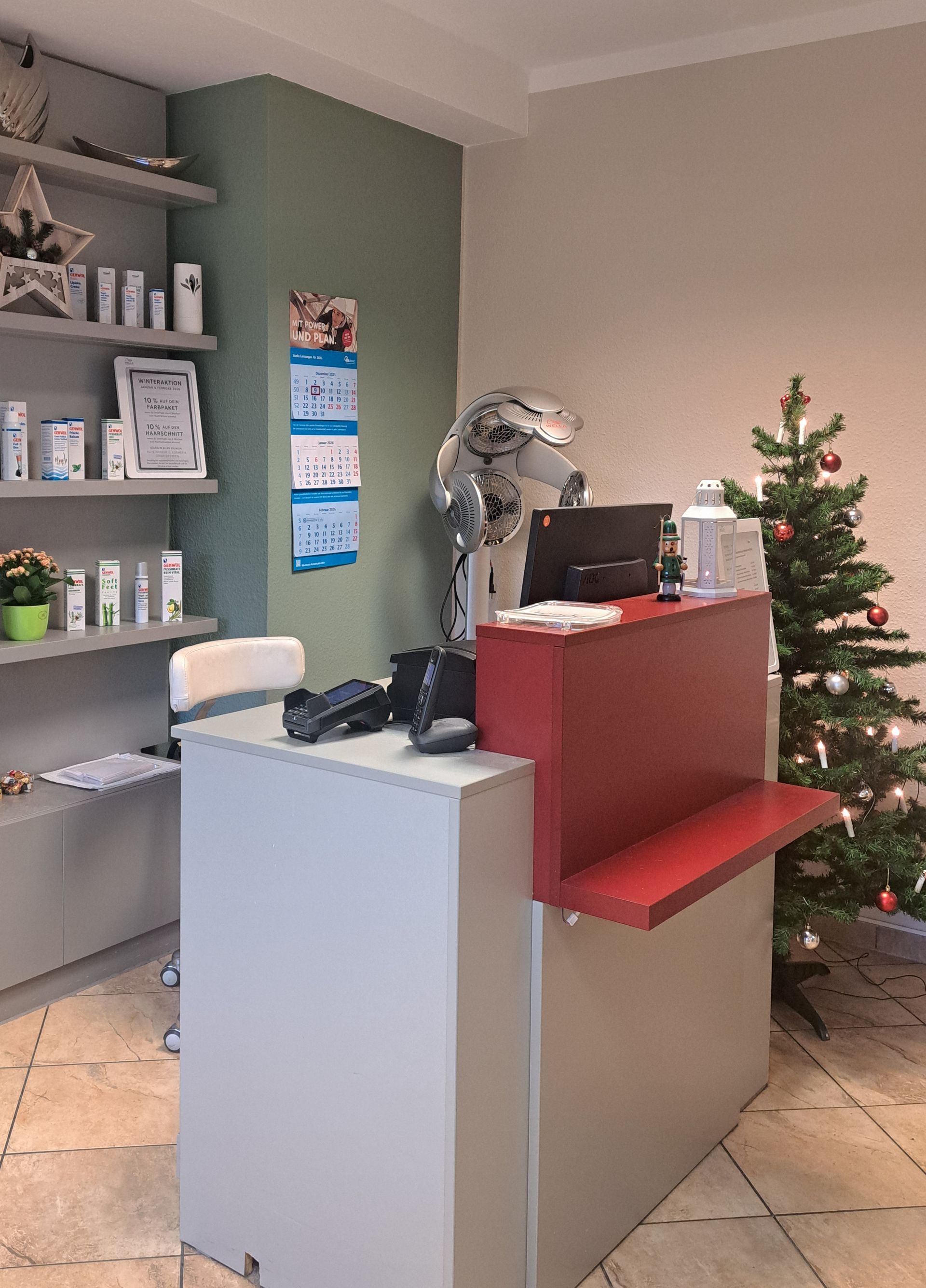 Salon Leutewitzer Ring Seniorenheim Gorbitz
Leutewitzer Ring 84
01169 Dresden