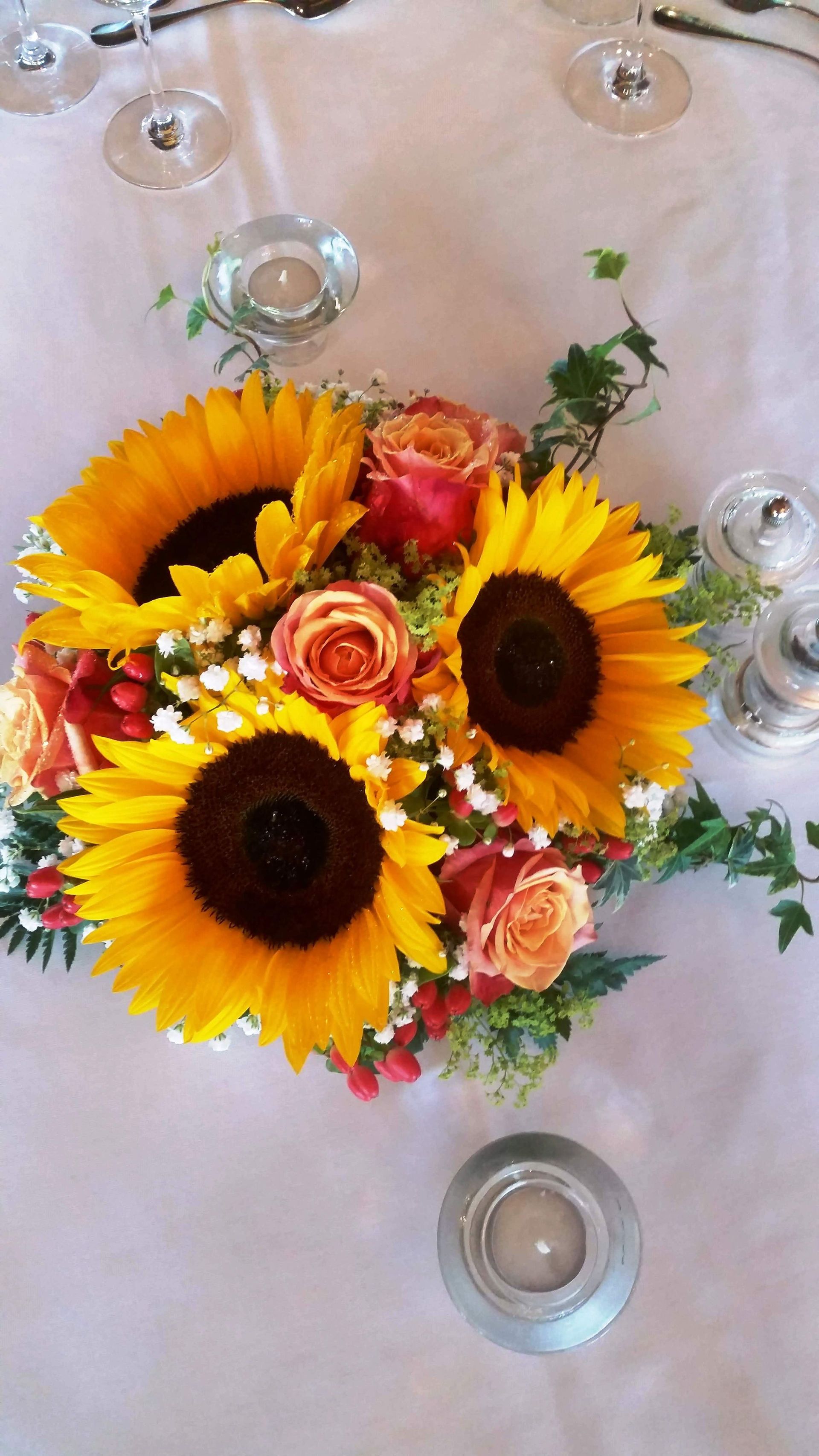 Grabschmuck mit Schleife