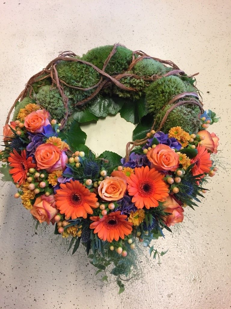 Trauerkranz mit Orchideen, Grabschmuck