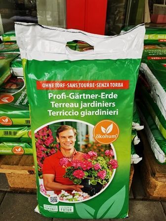 aus recyceltem Material