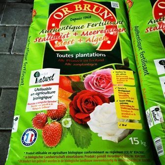 aus recyceltem Material