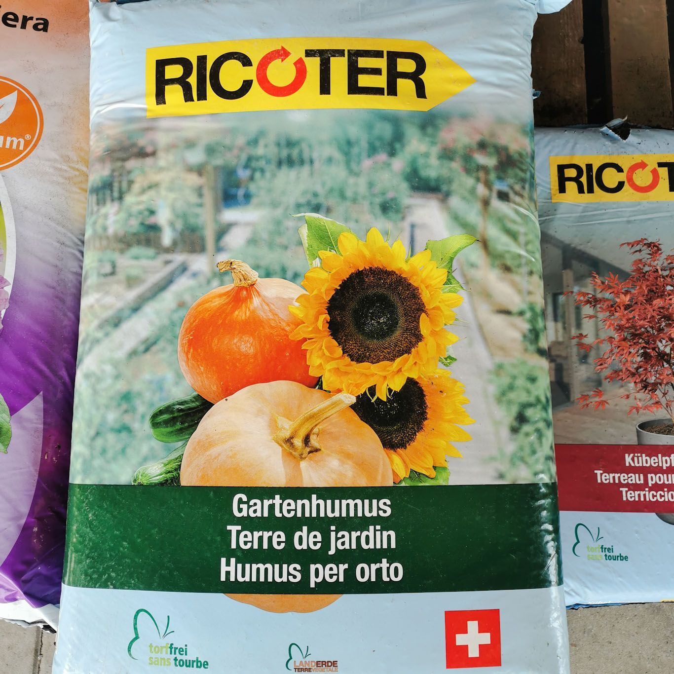 aus recyceltem Material