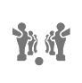 Mesa de futbolín con jugadores y pelota, expuesta en color gris.