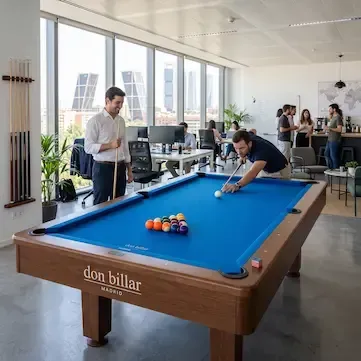 Cambio de tela de billar para oficinas de empresas en Chamartín y zonas de descanso en Madrid.