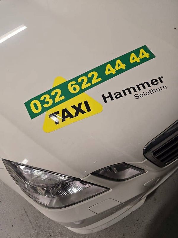 Fahrzeug von der Taxi Hammer Momo GmbH