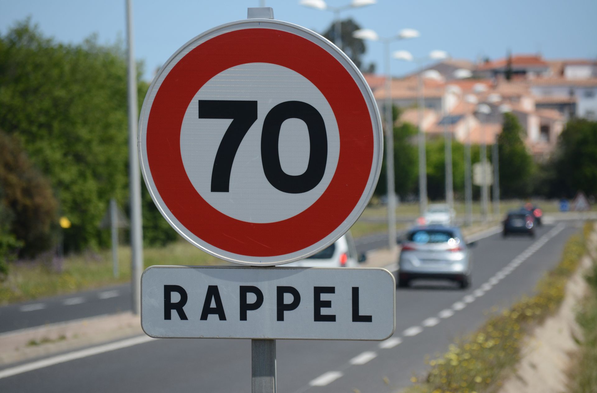 Vers le pop-up Pièces à fournir