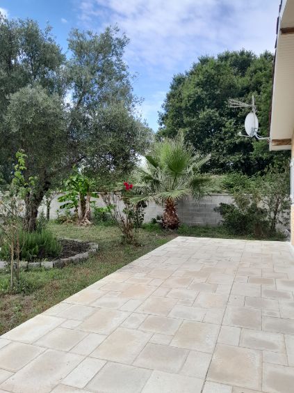 Terrasse en carrelage