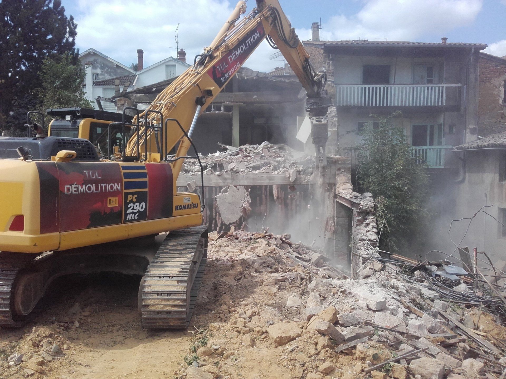Engin pour démolition