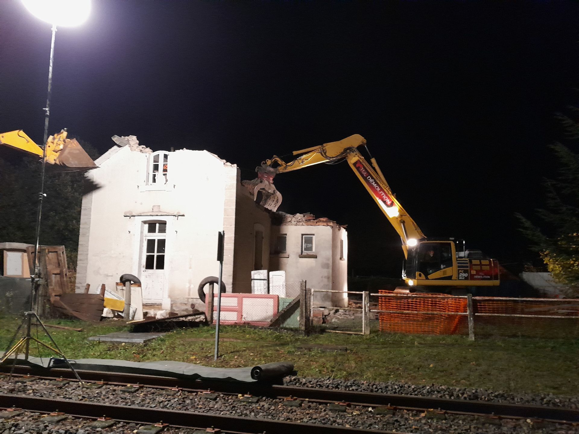 Démolition de nuit