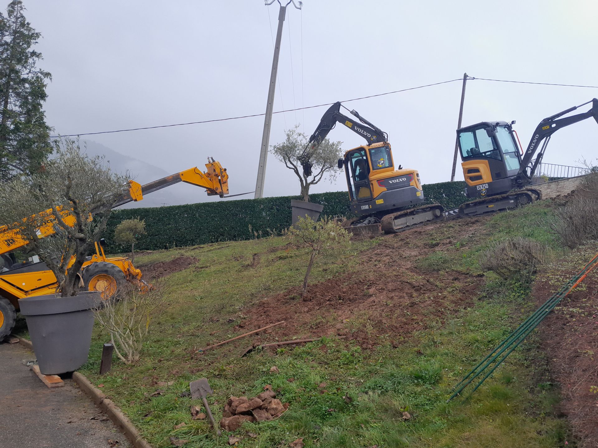 Pelleteuse pour réaliser un terrassement