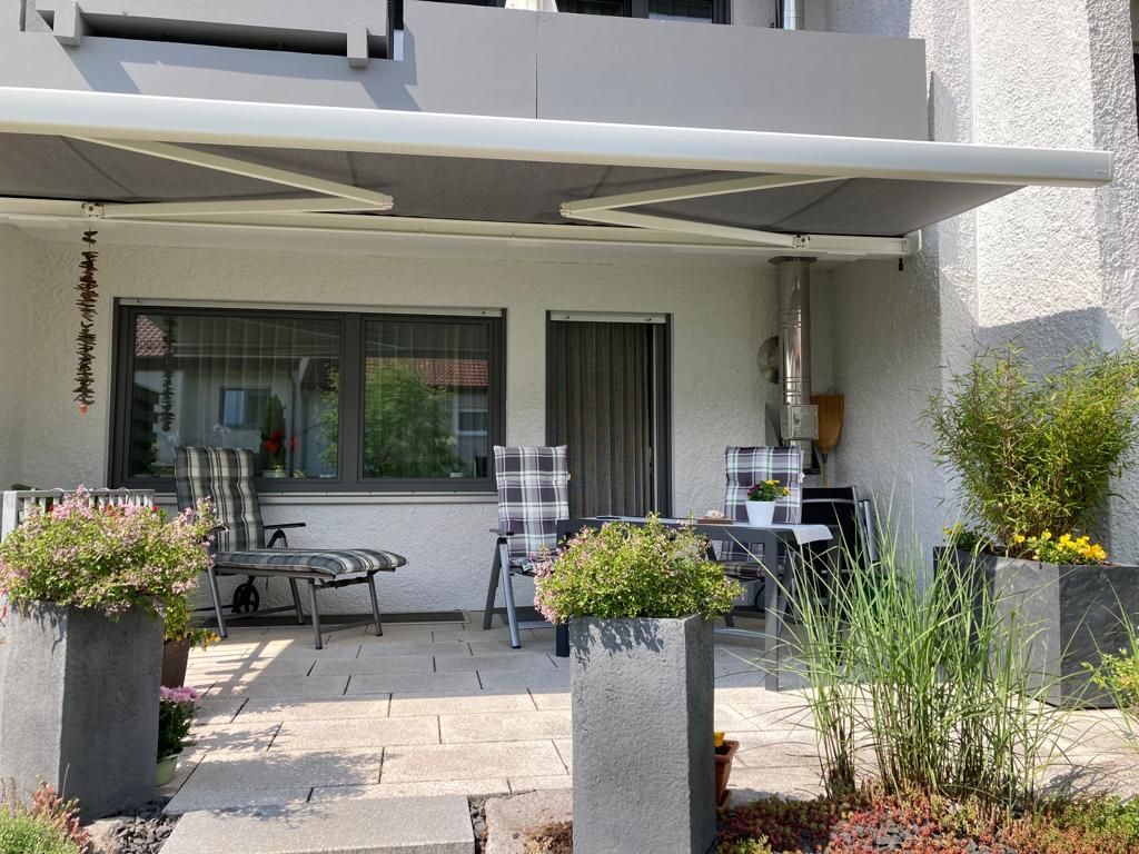 Ausfahrbare Markise einer Terrasse