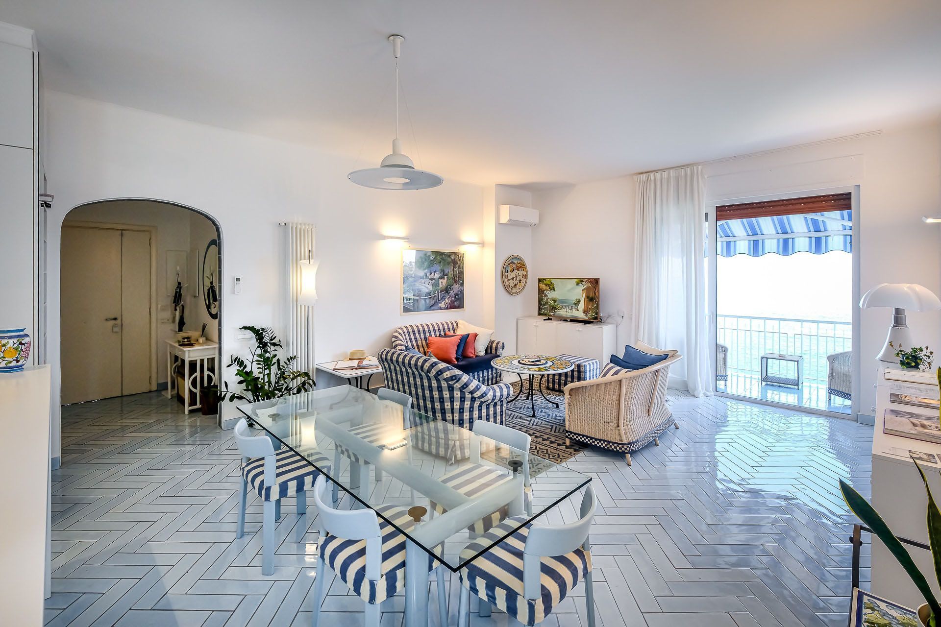 Dimora Amalfi-living room