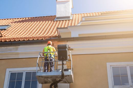 Une mise en peinture sur une façade