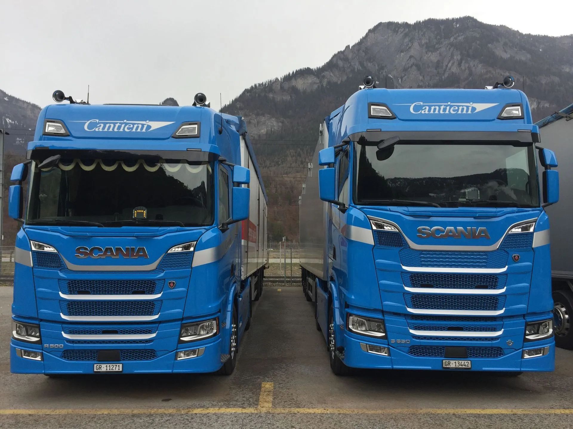 Fahrzeuge der Cantieni AG Transporte und Garage