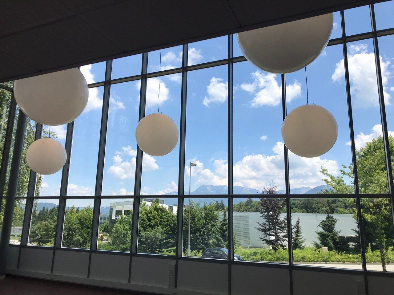 Compilation de boules suspendues