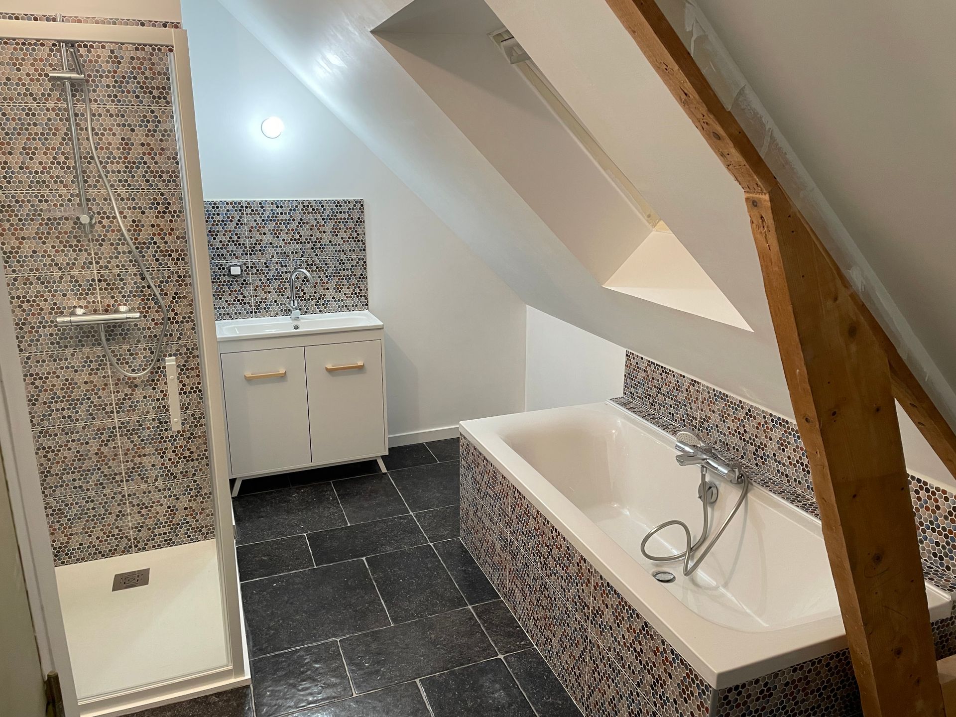 Salle de bain sous combles