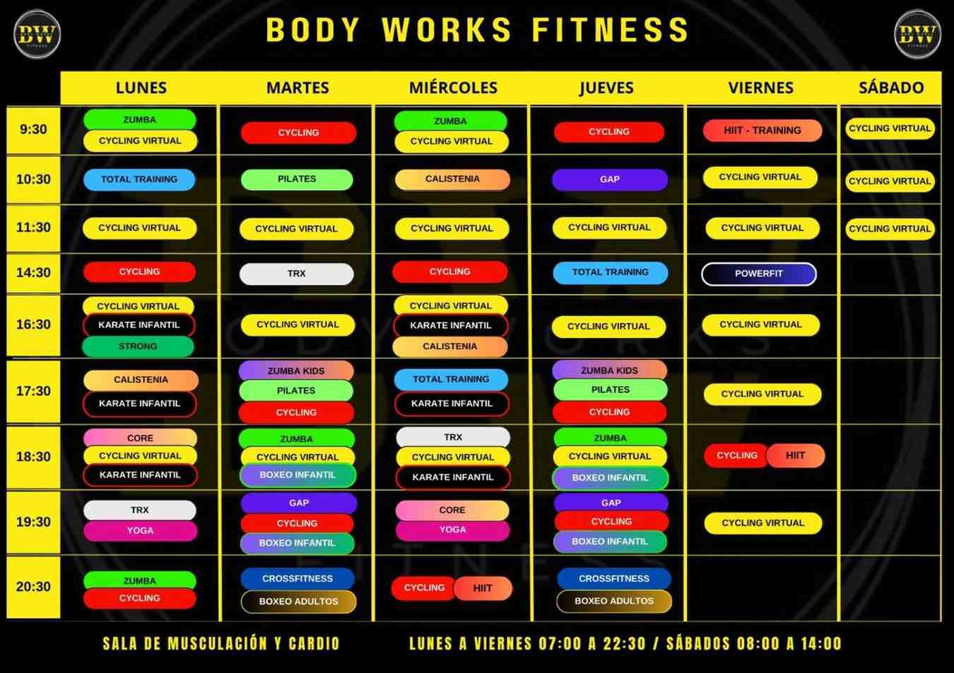 Horario de clases de fitness de Body Works Fitness. Cuadrícula colorida con horarios y clases.