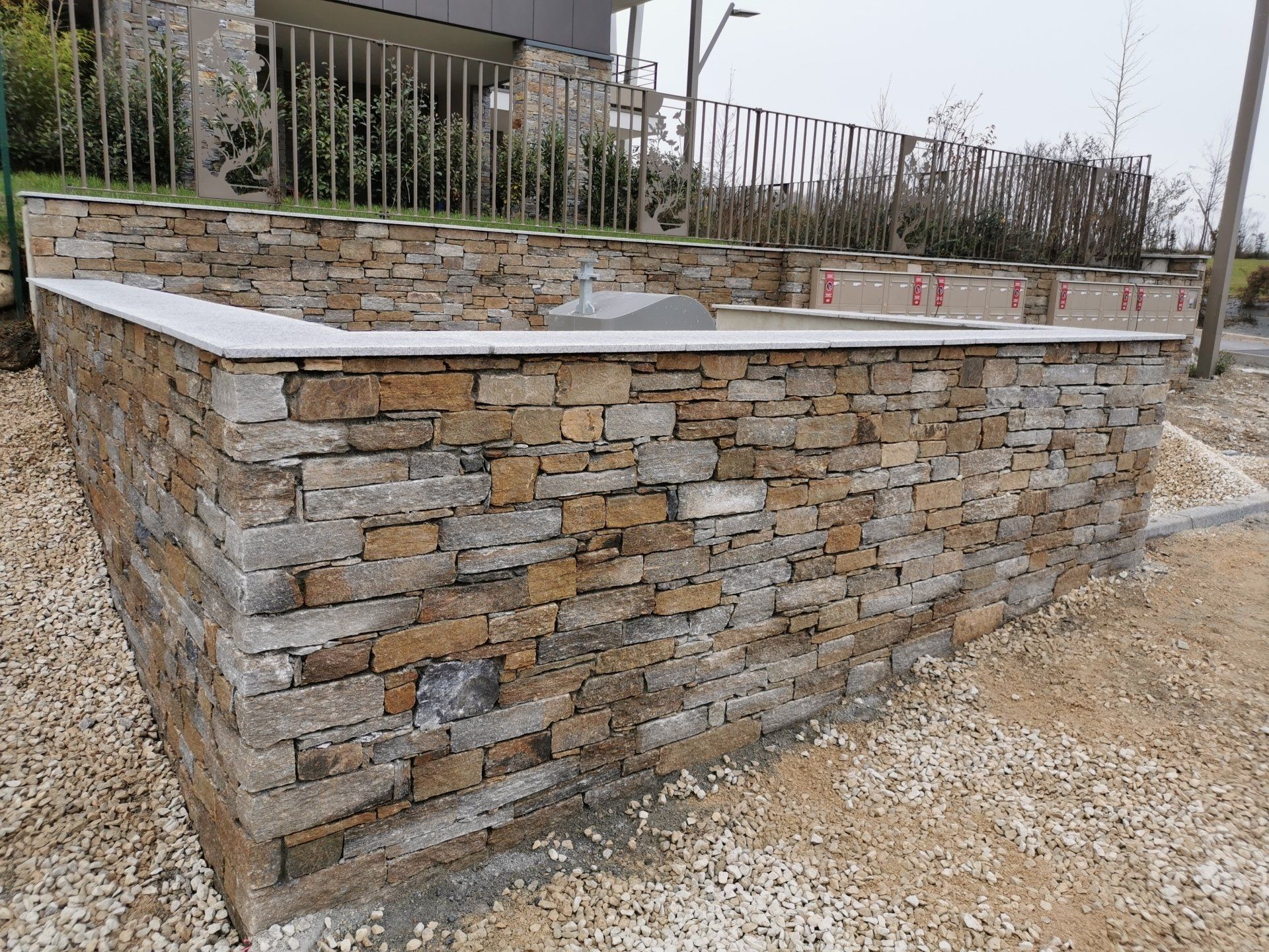 OPPIDUM Divonne après