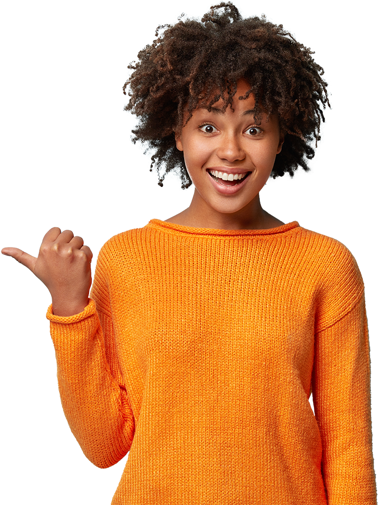 Femme souriant avec le pouce levé