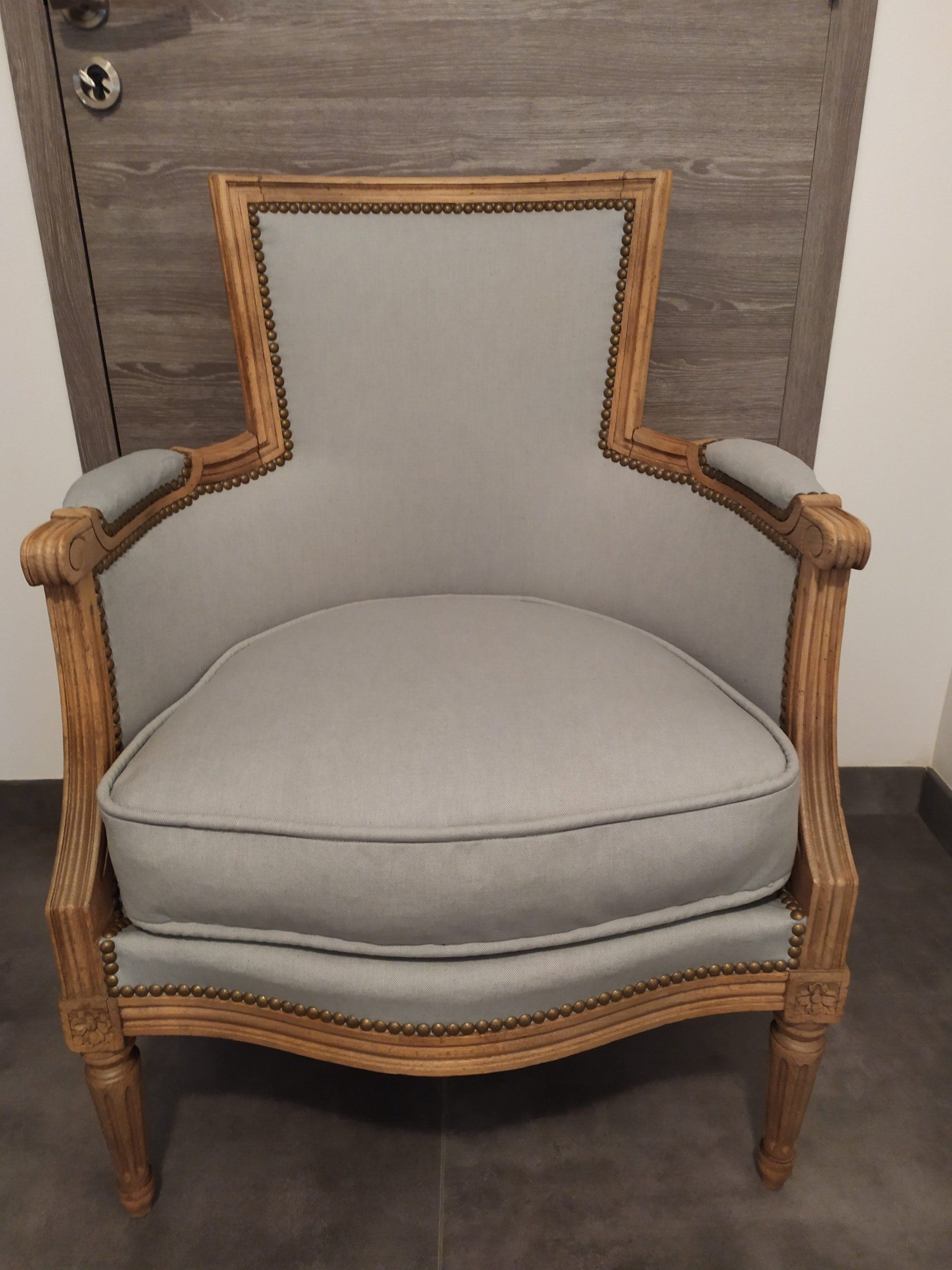 fauteuil gris